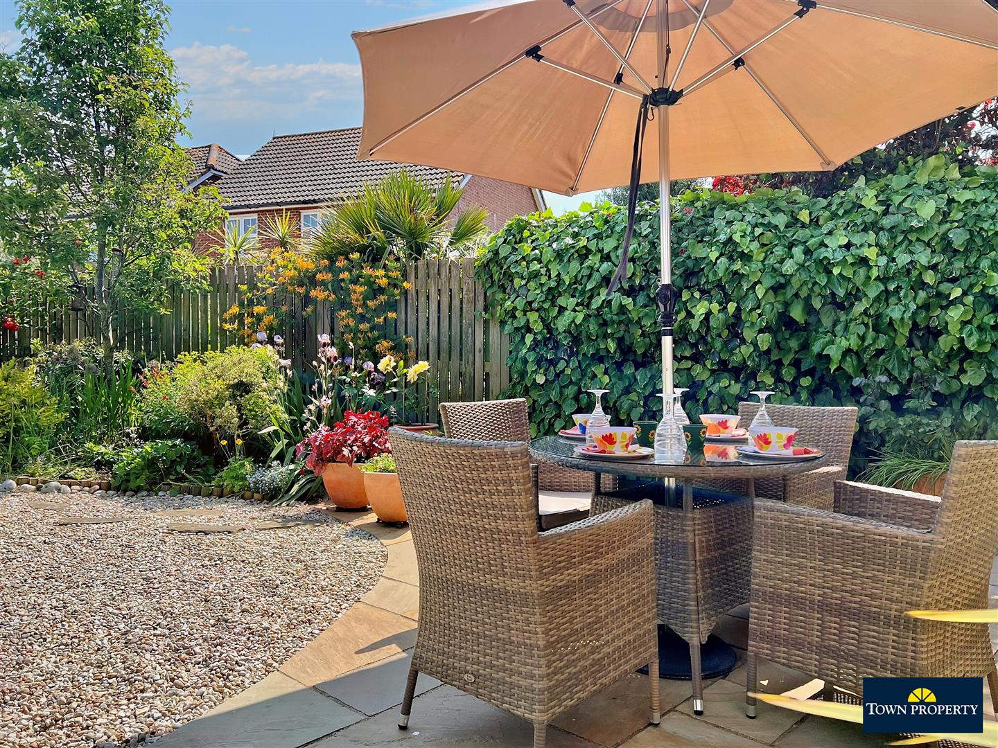 Property Details for Pitcairn Avenue Eastbourne BN23 5BB Town